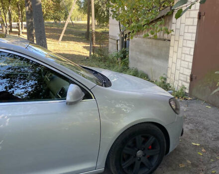 Серый Фольксваген Гольф, объемом двигателя 1.39 л и пробегом 235 тыс. км за 8500 $, фото 4 на Automoto.ua