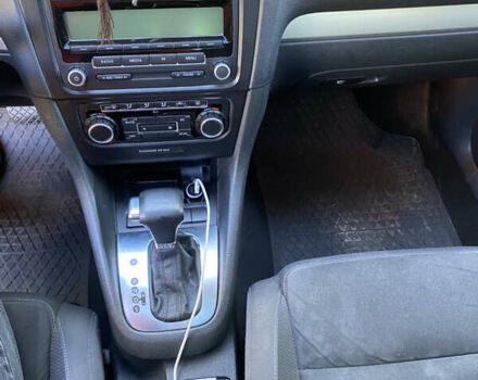 Серый Фольксваген Гольф, объемом двигателя 1.39 л и пробегом 235 тыс. км за 8500 $, фото 15 на Automoto.ua