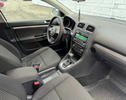 Серый Фольксваген Гольф, объемом двигателя 1.6 л и пробегом 202 тыс. км за 7500 $, фото 8 на Automoto.ua