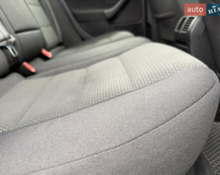 Серый Фольксваген Гольф, объемом двигателя 1.6 л и пробегом 298 тыс. км за 6550 $, фото 53 на Automoto.ua