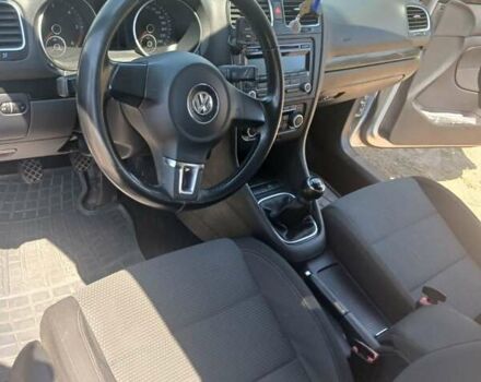 Серый Фольксваген Гольф, объемом двигателя 1.6 л и пробегом 213 тыс. км за 7800 $, фото 2 на Automoto.ua