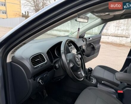 Серый Фольксваген Гольф, объемом двигателя 1.6 л и пробегом 249 тыс. км за 7999 $, фото 16 на Automoto.ua