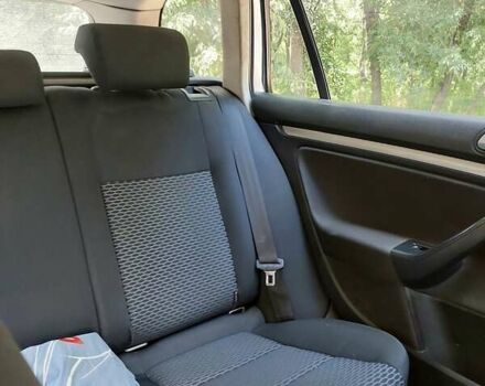 Сірий Фольксваген Гольф, об'ємом двигуна 1.6 л та пробігом 292 тис. км за 7200 $, фото 2 на Automoto.ua