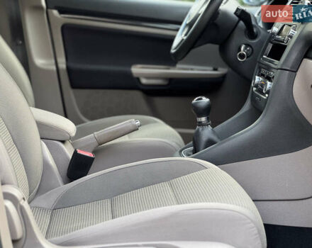 Серый Фольксваген Гольф, объемом двигателя 1.39 л и пробегом 251 тыс. км за 6800 $, фото 24 на Automoto.ua