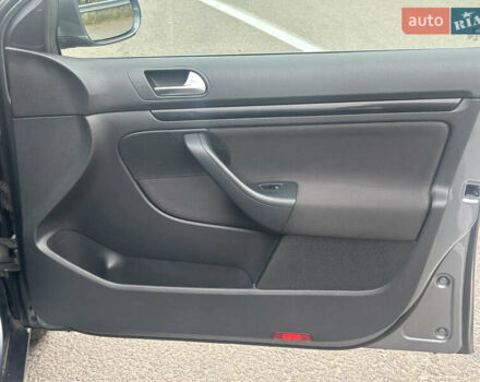 Серый Фольксваген Гольф, объемом двигателя 1.4 л и пробегом 202 тыс. км за 8799 $, фото 41 на Automoto.ua