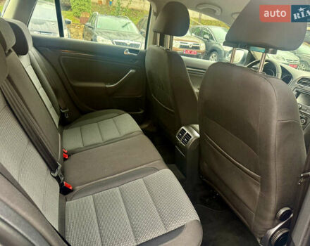 Сірий Фольксваген Гольф, об'ємом двигуна 1.6 л та пробігом 217 тис. км за 7699 $, фото 20 на Automoto.ua