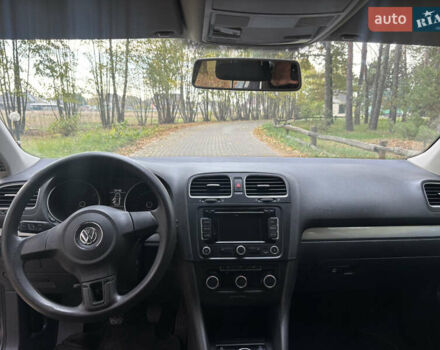 Серый Фольксваген Гольф, объемом двигателя 1.6 л и пробегом 235 тыс. км за 7750 $, фото 12 на Automoto.ua