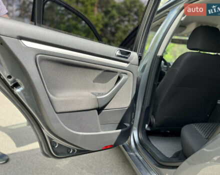 Сірий Фольксваген Гольф, об'ємом двигуна 1.6 л та пробігом 307 тис. км за 8700 $, фото 36 на Automoto.ua