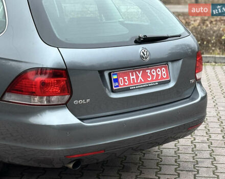 Серый Фольксваген Гольф, объемом двигателя 1.6 л и пробегом 248 тыс. км за 8099 $, фото 13 на Automoto.ua