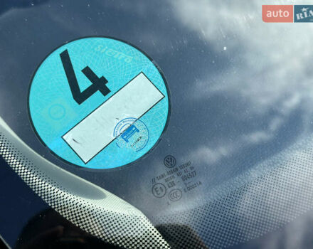 Серый Фольксваген Гольф, объемом двигателя 1.6 л и пробегом 273 тыс. км за 7750 $, фото 29 на Automoto.ua