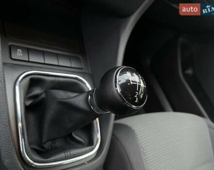 Серый Фольксваген Гольф, объемом двигателя 1.6 л и пробегом 256 тыс. км за 7950 $, фото 17 на Automoto.ua