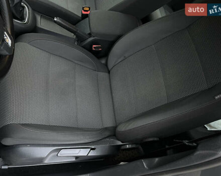 Серый Фольксваген Гольф, объемом двигателя 1.6 л и пробегом 256 тыс. км за 7950 $, фото 15 на Automoto.ua