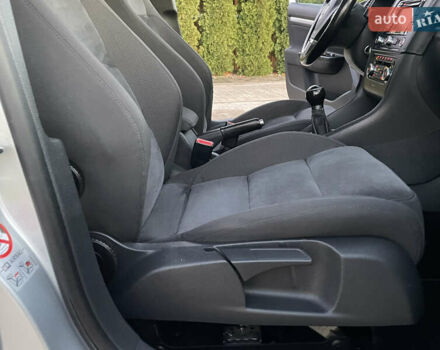 Серый Фольксваген Гольф, объемом двигателя 2 л и пробегом 221 тыс. км за 8699 $, фото 76 на Automoto.ua