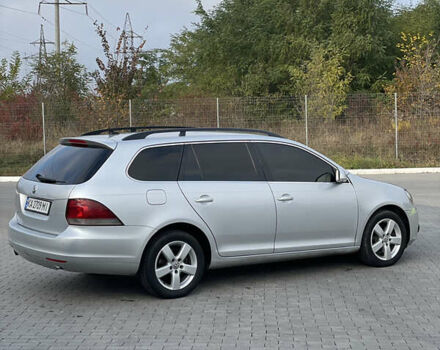 Фольксваген Гольф 2011 в Виннице на Automoto.ua Серый Фольксваген Гольф, объемом двигателя 1.6 л и пробегом 280 тыс. км за 6400 $, фото 4 на Automoto.ua