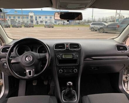 Серый Фольксваген Гольф, объемом двигателя 1.4 л и пробегом 233 тыс. км за 7700 $, фото 17 на Automoto.ua