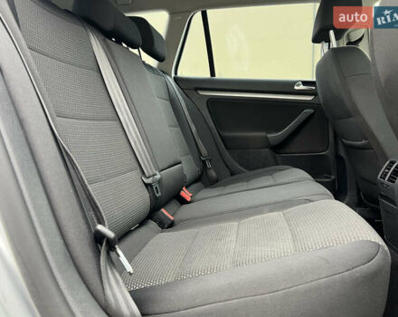 Сірий Фольксваген Гольф, об'ємом двигуна 1.6 л та пробігом 270 тис. км за 8300 $, фото 28 на Automoto.ua