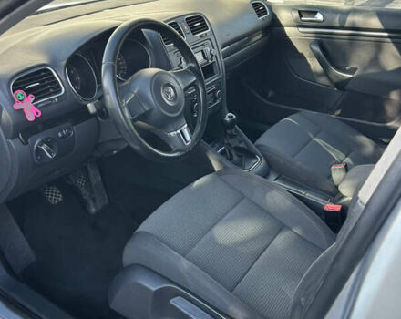 Серый Фольксваген Гольф, объемом двигателя 1.39 л и пробегом 247 тыс. км за 6800 $, фото 8 на Automoto.ua