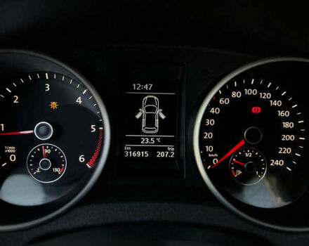 Серый Фольксваген Гольф, объемом двигателя 1.6 л и пробегом 318 тыс. км за 7700 $, фото 17 на Automoto.ua