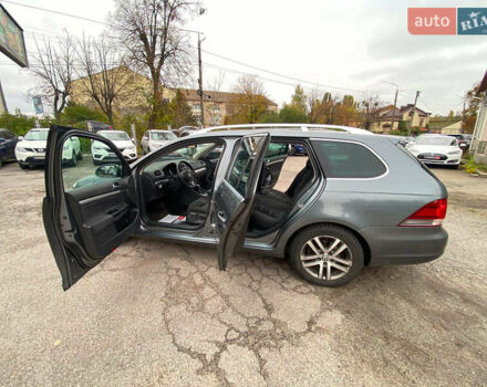 Сірий Фольксваген Гольф, об'ємом двигуна 1.6 л та пробігом 249 тис. км за 9240 $, фото 9 на Automoto.ua