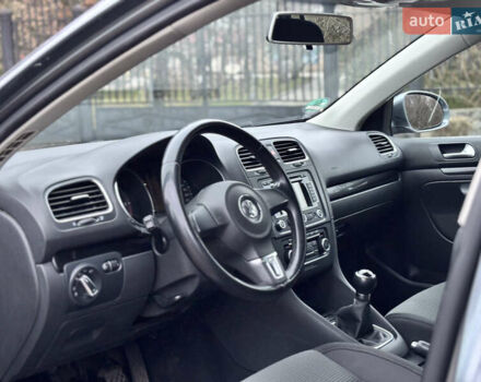 Серый Фольксваген Гольф, объемом двигателя 1.6 л и пробегом 248 тыс. км за 8099 $, фото 19 на Automoto.ua