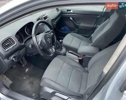 Серый Фольксваген Гольф, объемом двигателя 1.6 л и пробегом 280 тыс. км за 7200 $, фото 1 на Automoto.ua