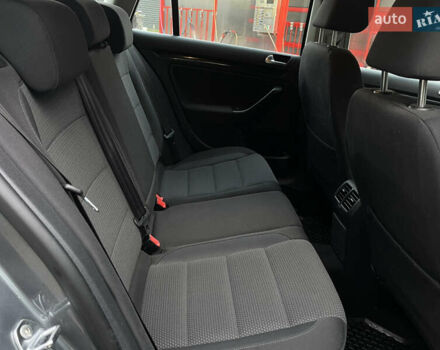 Серый Фольксваген Гольф, объемом двигателя 1.6 л и пробегом 256 тыс. км за 7950 $, фото 10 на Automoto.ua