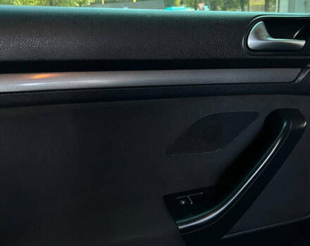 Серый Фольксваген Гольф, объемом двигателя 1.6 л и пробегом 318 тыс. км за 7700 $, фото 11 на Automoto.ua