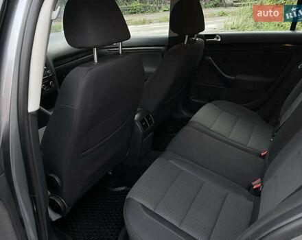 Серый Фольксваген Гольф, объемом двигателя 1.6 л и пробегом 256 тыс. км за 7950 $, фото 13 на Automoto.ua