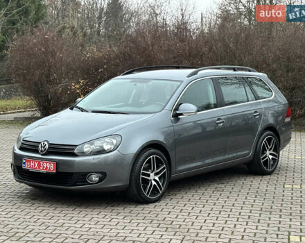Серый Фольксваген Гольф, объемом двигателя 1.6 л и пробегом 248 тыс. км за 8099 $, фото 1 на Automoto.ua