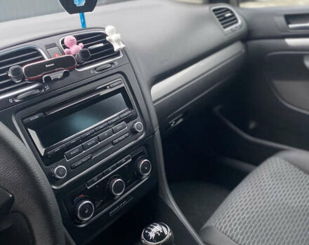 Серый Фольксваген Гольф, объемом двигателя 1.6 л и пробегом 293 тыс. км за 7750 $, фото 16 на Automoto.ua