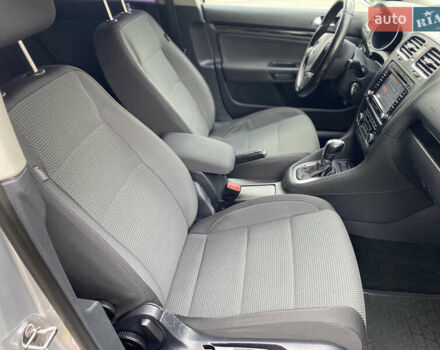 Серый Фольксваген Гольф, объемом двигателя 1.97 л и пробегом 232 тыс. км за 8600 $, фото 6 на Automoto.ua