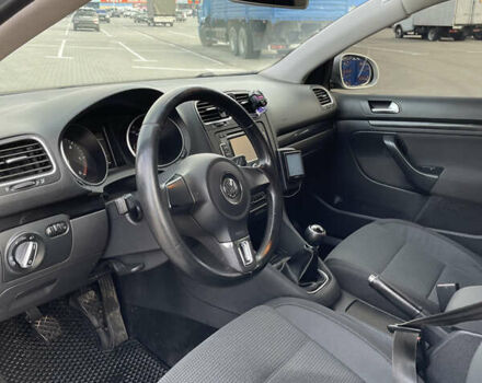 Фольксваген Гольф 2011 в Виннице на Automoto.ua Серый Фольксваген Гольф, объемом двигателя 1.6 л и пробегом 280 тыс. км за 6400 $, фото 6 на Automoto.ua