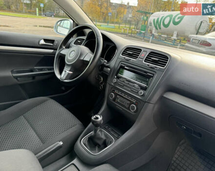 Сірий Фольксваген Гольф, об'ємом двигуна 1.6 л та пробігом 225 тис. км за 8350 $, фото 44 на Automoto.ua