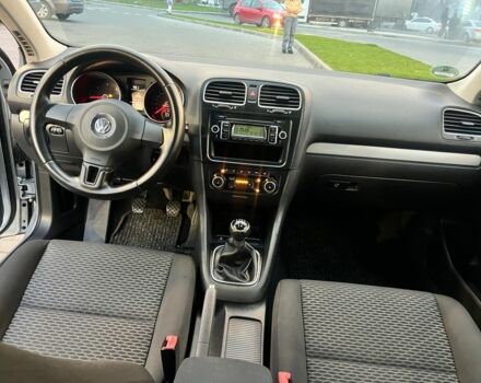 Серый Фольксваген Гольф, объемом двигателя 1.6 л и пробегом 225 тыс. км за 7100 $, фото 2 на Automoto.ua