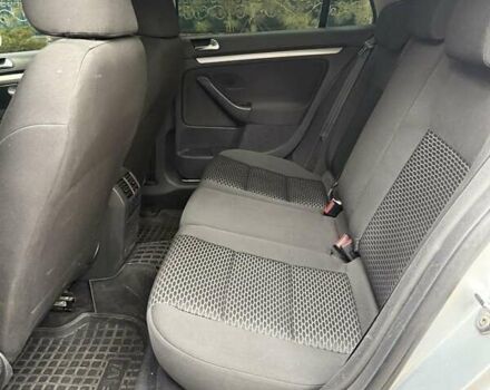 Серый Фольксваген Гольф, объемом двигателя 1.6 л и пробегом 259 тыс. км за 7600 $, фото 17 на Automoto.ua