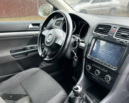 Серый Фольксваген Гольф, объемом двигателя 1.6 л и пробегом 318 тыс. км за 7599 $, фото 13 на Automoto.ua