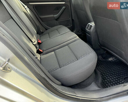 Сірий Фольксваген Гольф, об'ємом двигуна 1.6 л та пробігом 225 тис. км за 8350 $, фото 30 на Automoto.ua
