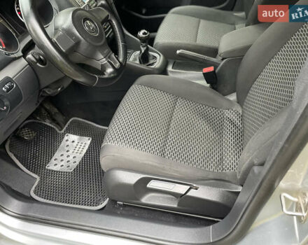 Сірий Фольксваген Гольф, об'ємом двигуна 1.6 л та пробігом 262 тис. км за 7500 $, фото 19 на Automoto.ua