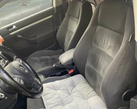 Серый Фольксваген Гольф, объемом двигателя 1.39 л и пробегом 256 тыс. км за 8000 $, фото 15 на Automoto.ua