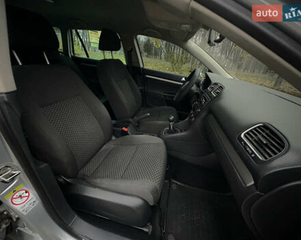 Серый Фольксваген Гольф, объемом двигателя 1.6 л и пробегом 230 тыс. км за 7400 $, фото 10 на Automoto.ua