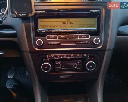 Серый Фольксваген Гольф, объемом двигателя 1.6 л и пробегом 180 тыс. км за 8000 $, фото 10 на Automoto.ua