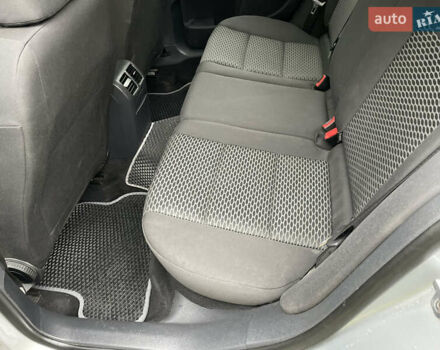 Сірий Фольксваген Гольф, об'ємом двигуна 1.6 л та пробігом 262 тис. км за 7500 $, фото 20 на Automoto.ua