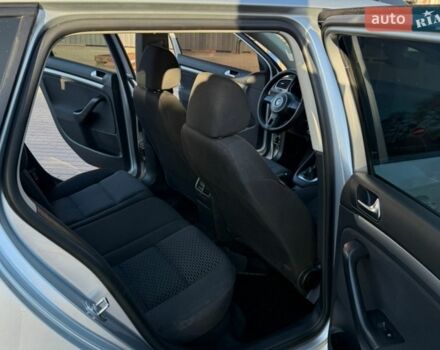 Серый Фольксваген Гольф, объемом двигателя 1.6 л и пробегом 283 тыс. км за 6900 $, фото 9 на Automoto.ua