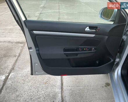 Серый Фольксваген Гольф, объемом двигателя 2 л и пробегом 221 тыс. км за 8699 $, фото 103 на Automoto.ua