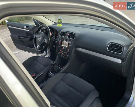 Серый Фольксваген Гольф, объемом двигателя 2 л и пробегом 221 тыс. км за 8699 $, фото 59 на Automoto.ua