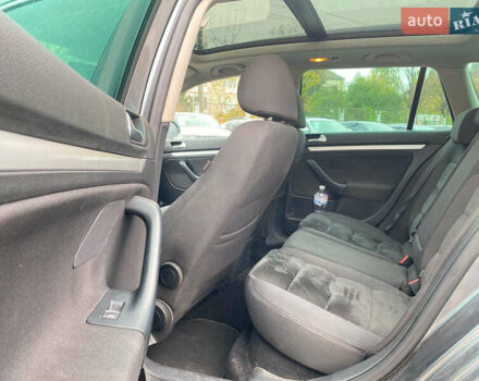 Сірий Фольксваген Гольф, об'ємом двигуна 1.6 л та пробігом 249 тис. км за 9240 $, фото 28 на Automoto.ua