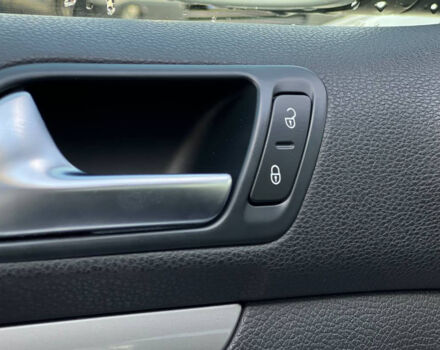 Сірий Фольксваген Гольф, об'ємом двигуна 1.6 л та пробігом 199 тис. км за 9000 $, фото 8 на Automoto.ua