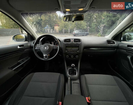 Серый Фольксваген Гольф, объемом двигателя 1.6 л и пробегом 256 тыс. км за 7950 $, фото 12 на Automoto.ua