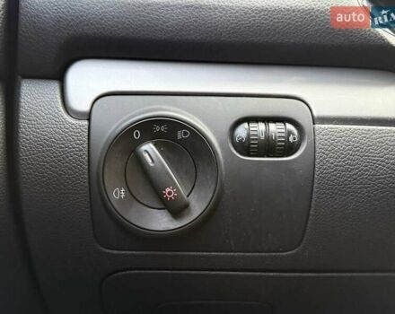 Сірий Фольксваген Гольф, об'ємом двигуна 1.6 л та пробігом 317 тис. км за 7190 $, фото 16 на Automoto.ua