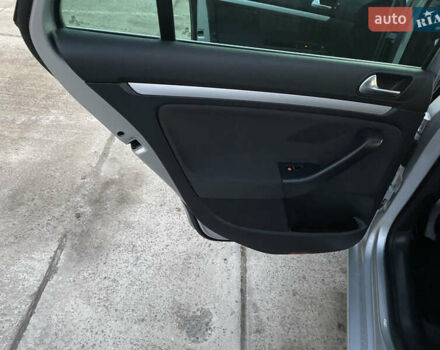 Серый Фольксваген Гольф, объемом двигателя 2 л и пробегом 221 тыс. км за 8699 $, фото 107 на Automoto.ua